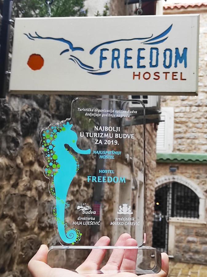 Freedom Hostel Будва Екстер'єр фото