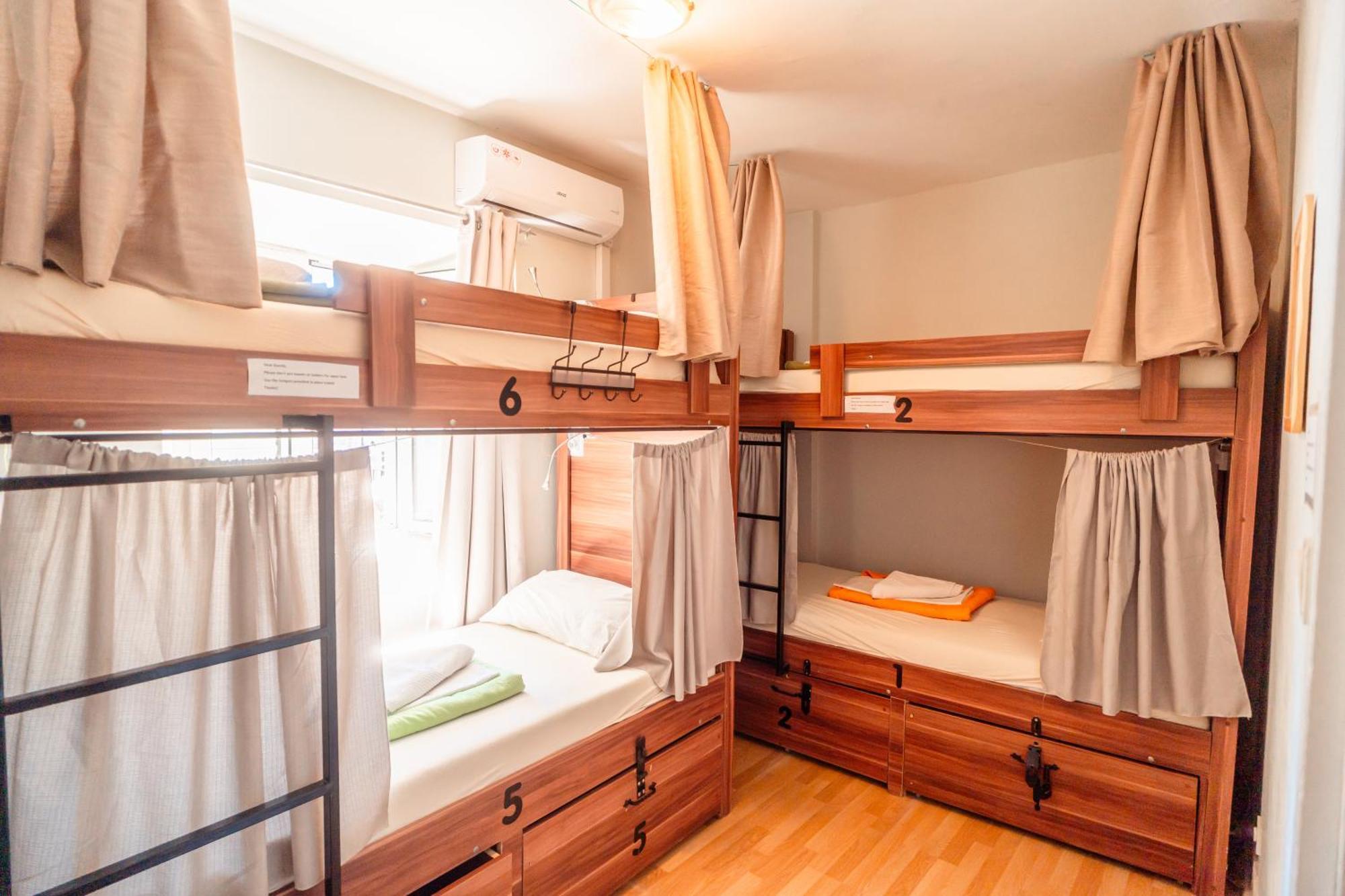 Freedom Hostel Будва Екстер'єр фото